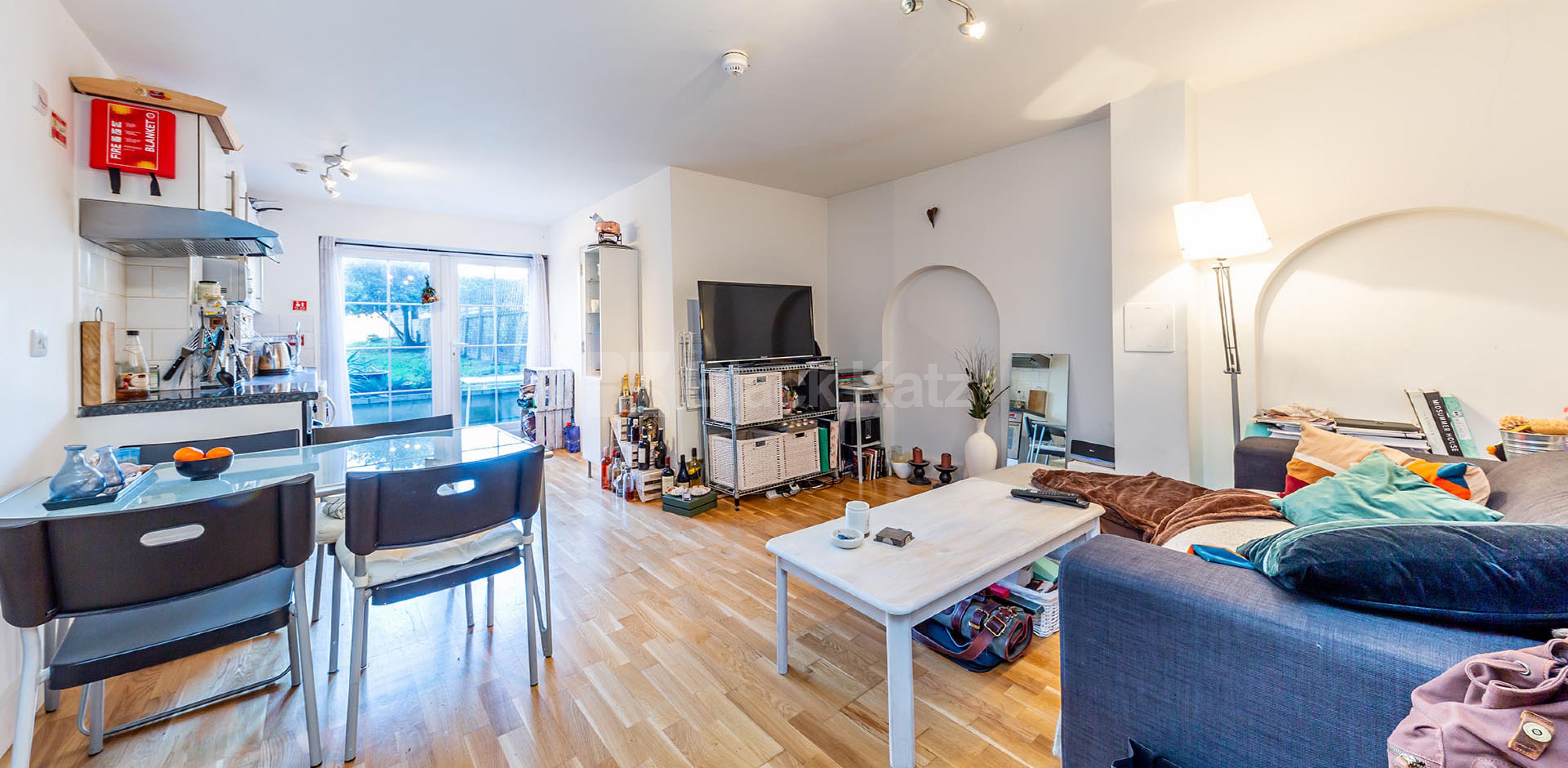 Spacious modern one bed with access to a communal garden  Camden Road, Camden N7